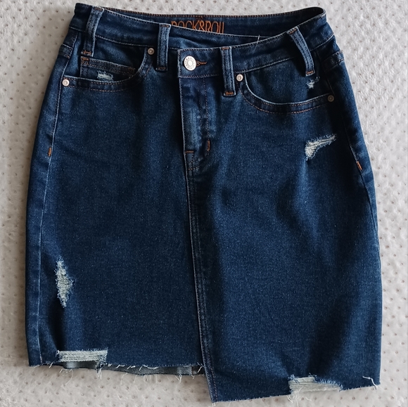 Rock& Roll cowgirl Distressed Jean skirt brand new with tags - Picture 14 of 14